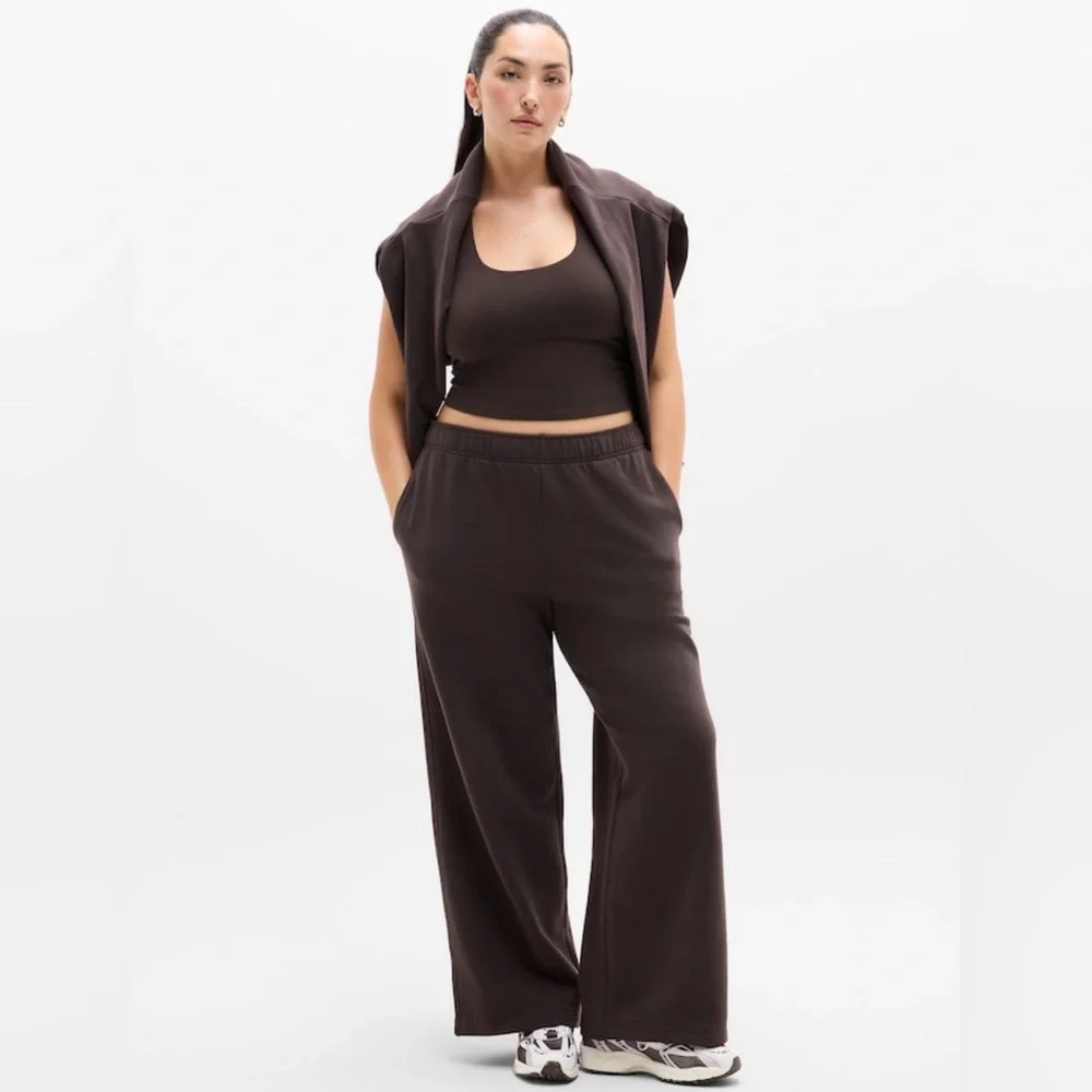 NWT Athleta Forever Wide Truffle Leg Sz Medium - Picture 4 of 8
